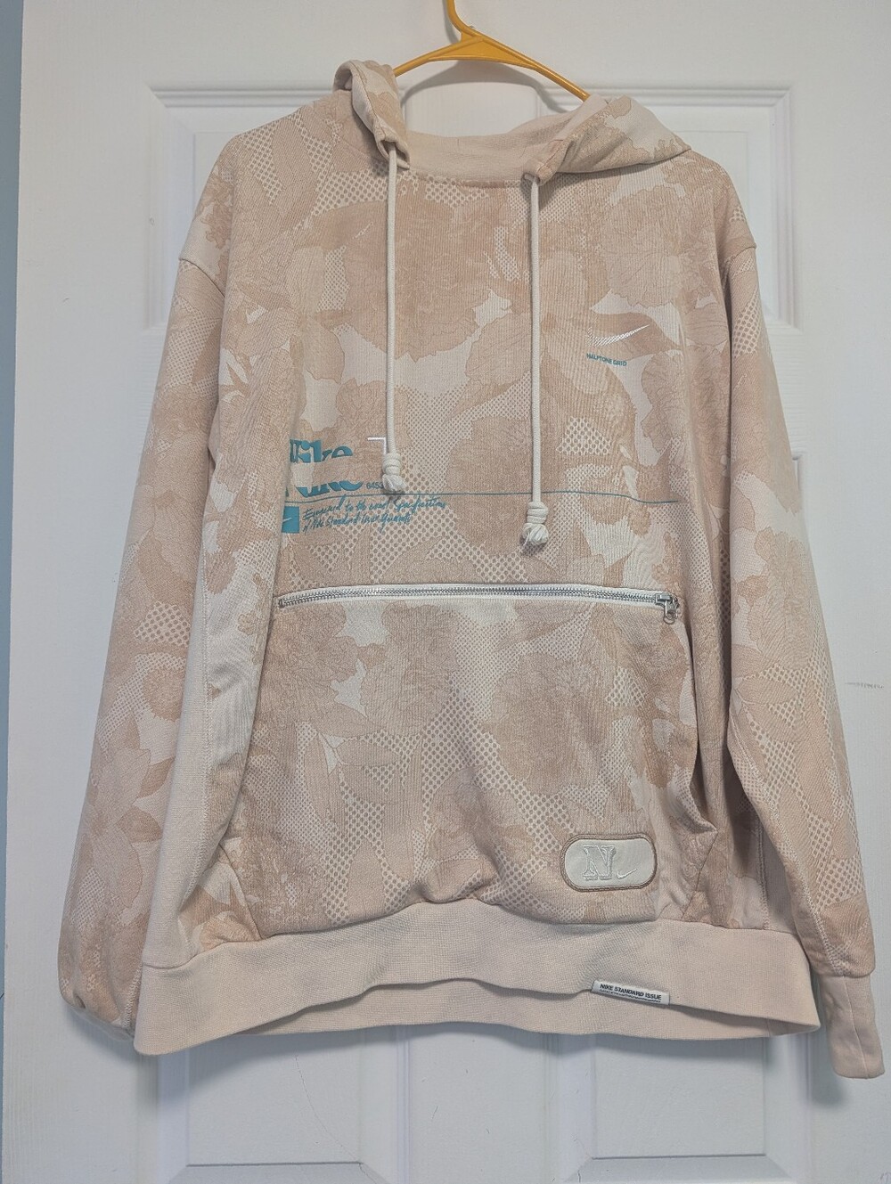 Nike Neutral Floral Hooded Pullover with Front Zip Pocket Men's Saize L